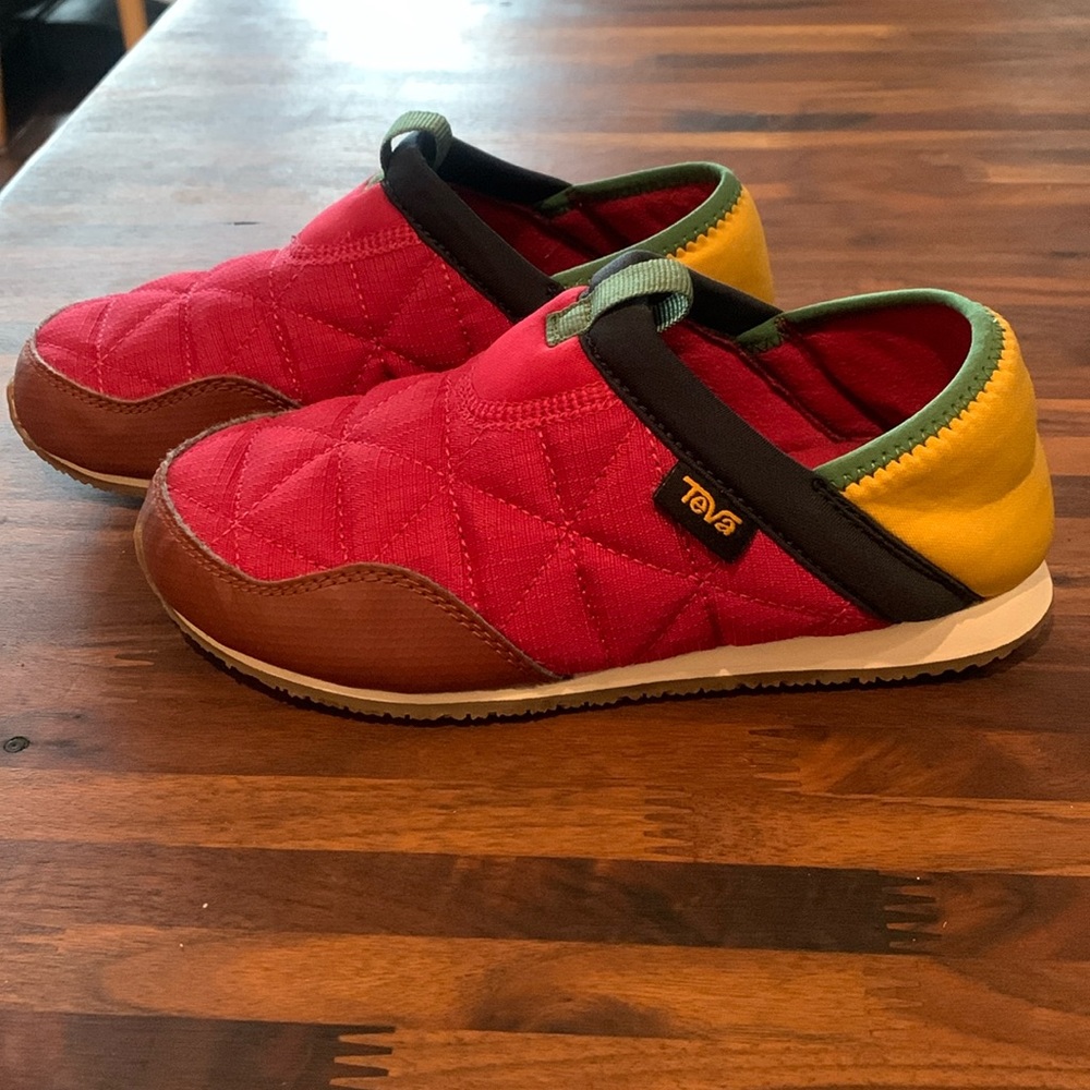 Teva ReEmber Slip on kids slippers